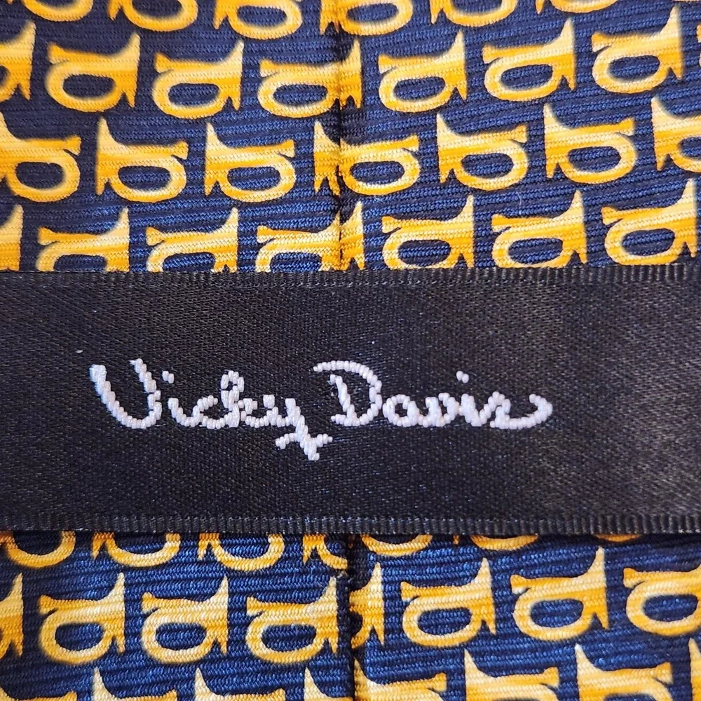 Vicky Davis Horn-E Silk Tie Mens OS Navy Gold Excellent Novelty Horn Pattern
